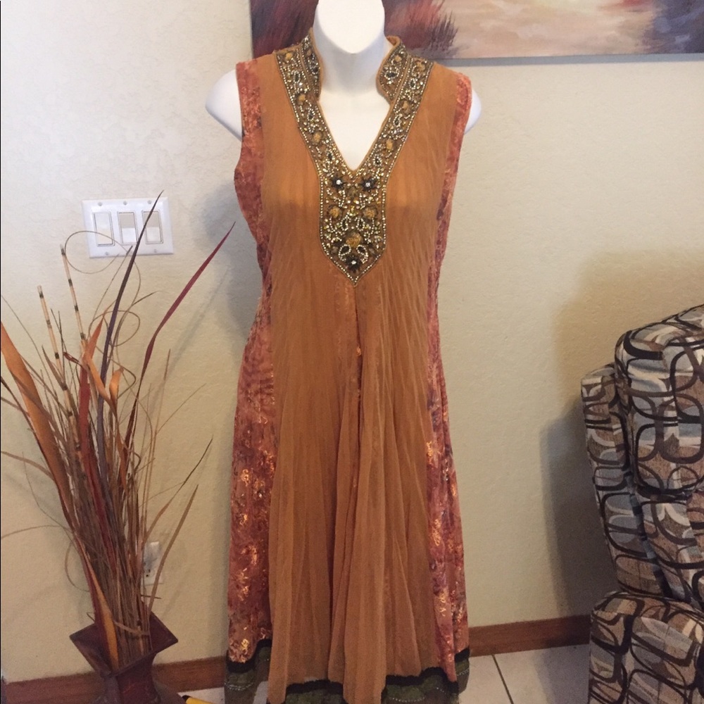 Sleeveless Anarkali Kameez